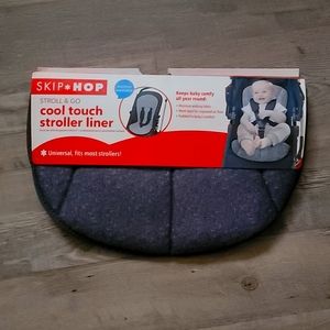 Skip *hop cool touch stroller liner